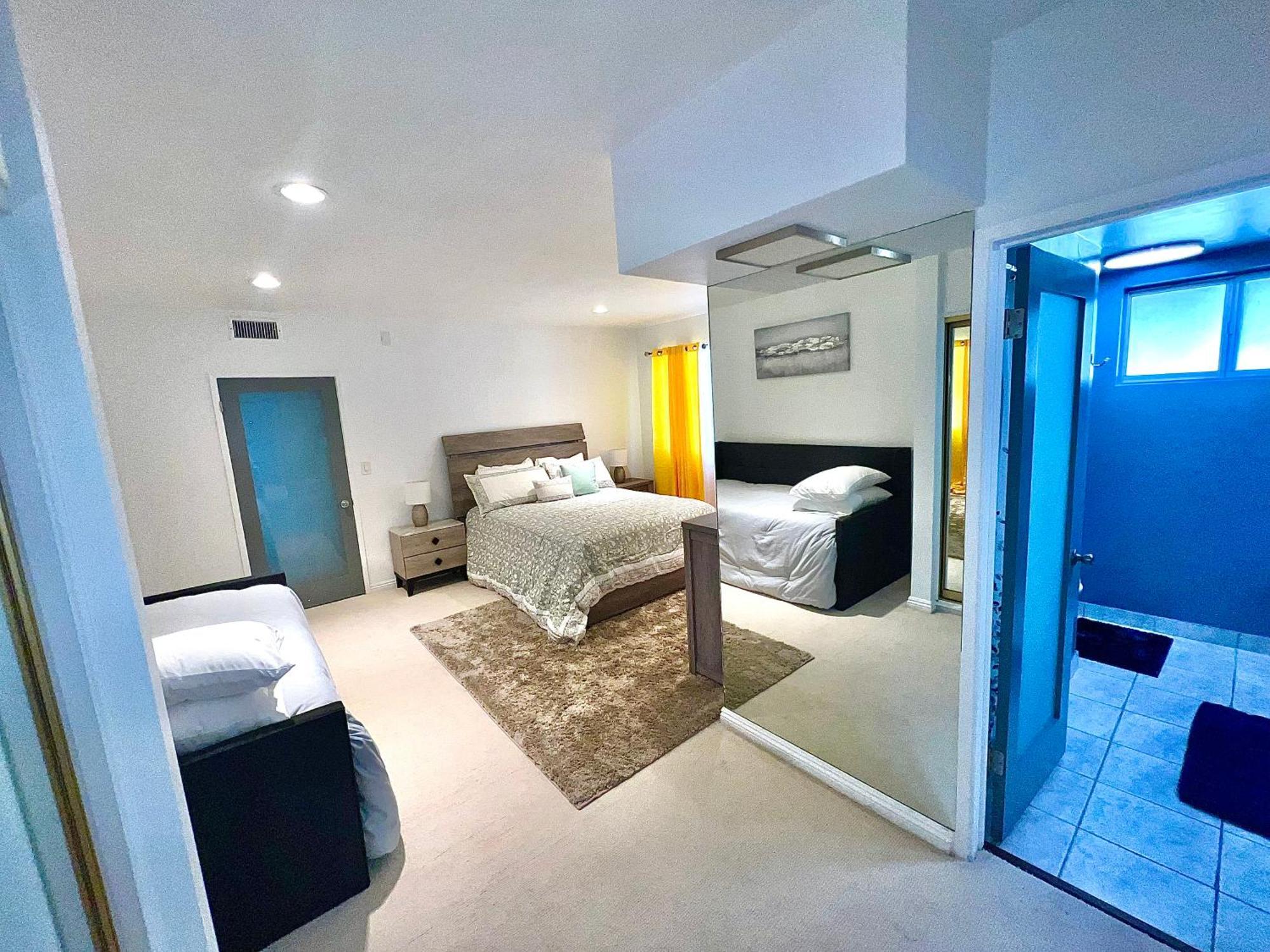 Amazing Large 2 Bedroom West Hollywood Apartment ロサンゼルス エクステリア 写真